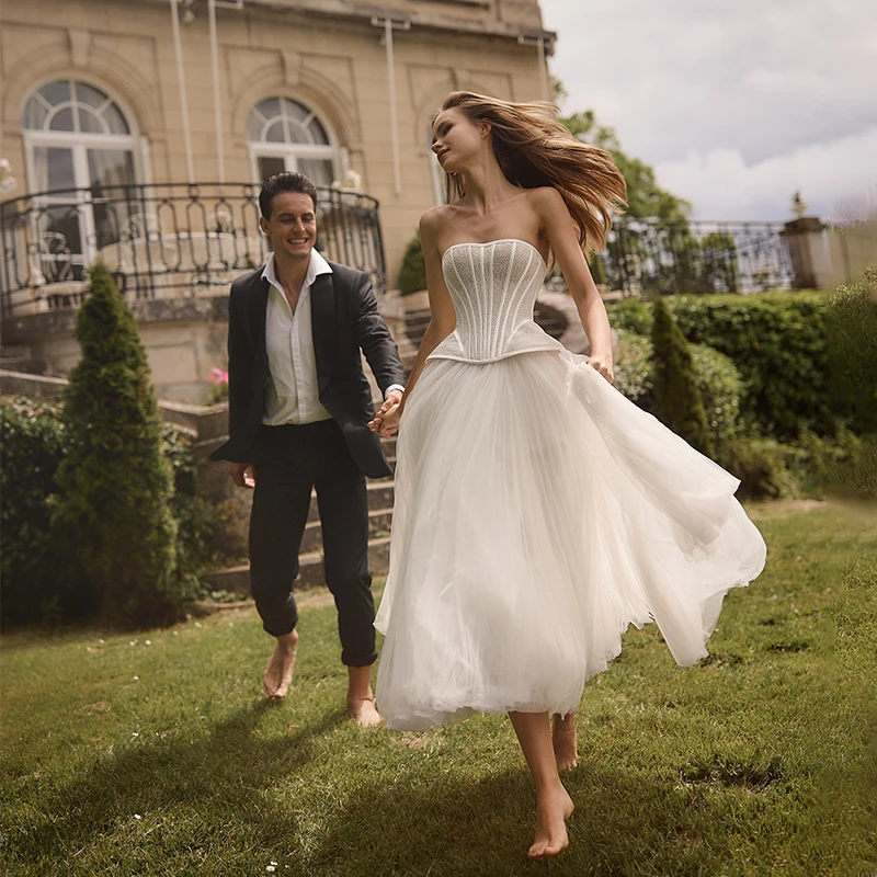 

Customized Simple Tulle Strapless Evening Vestidos De Noiva Embraces Prom Elegance That Is Both Charming And Effortlessly Chic