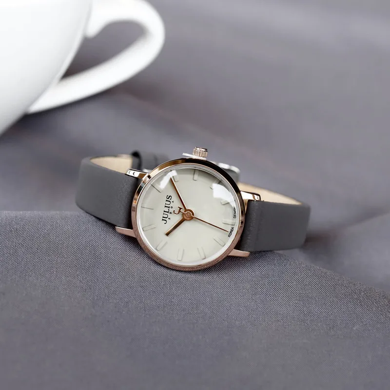 New Compact And Minimalist Retro Leather Strap Women'S Watch, Student-Style Refreshing Quartz Watch, High-End Selection.
