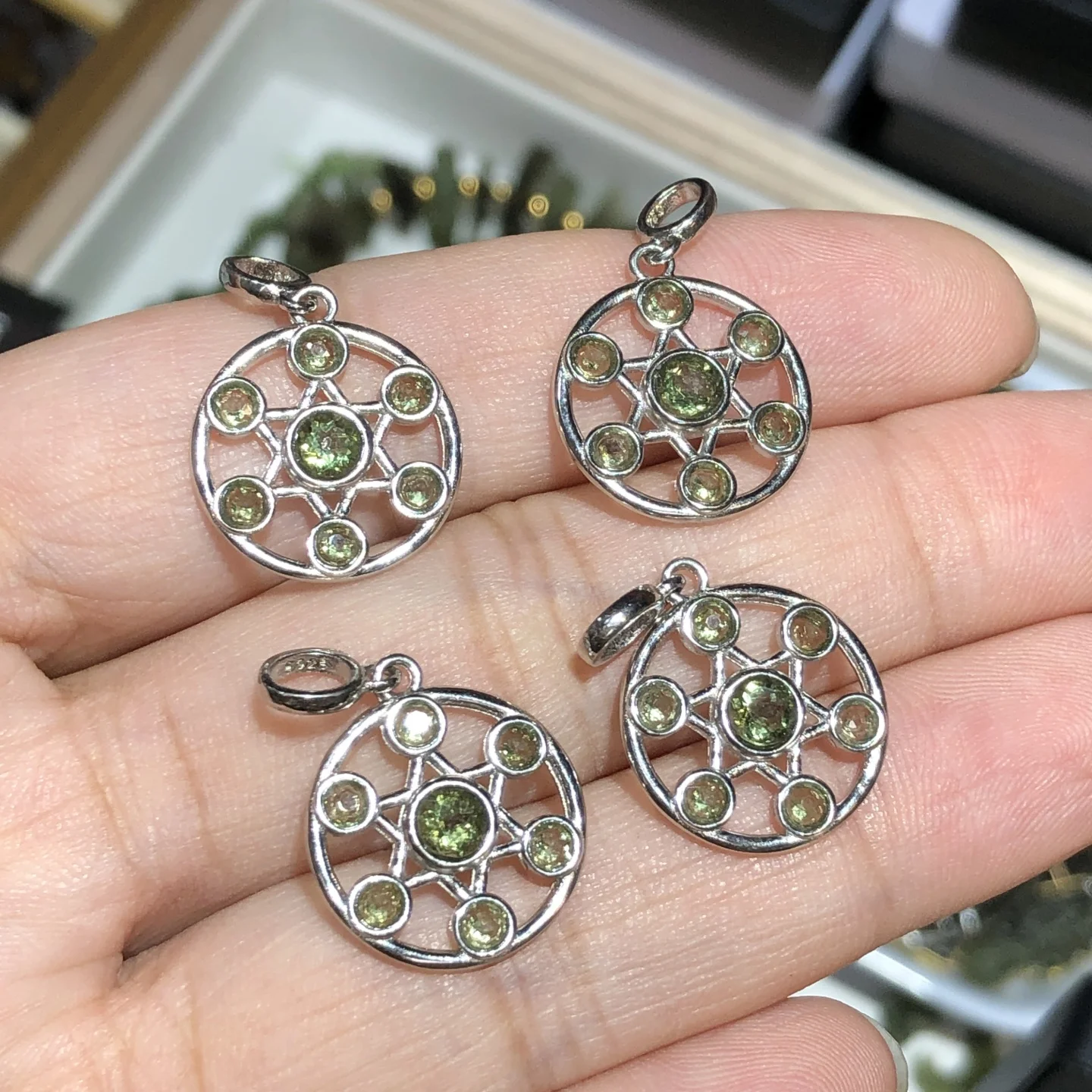1Pc Fengbaowu Natural Moldavite Hexagram Pendant 925 Sterling Silver Reiki Healing Stone Jewelry Gift For Men Women