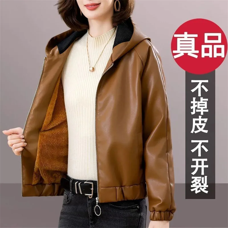 الرجعية المرأة موضة كبيرة الحجم 4XL فو سترة جلدية 2025 السيدات مقنعين سترة جلدية الخريف الشتاء فام قصيرة بولي معطف معطف جلد