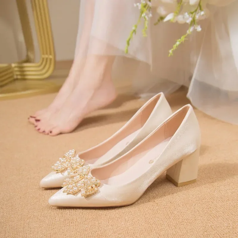 French style pointed thick heel shoes for women's middle and pearl main wedding dress engagement bride shoes