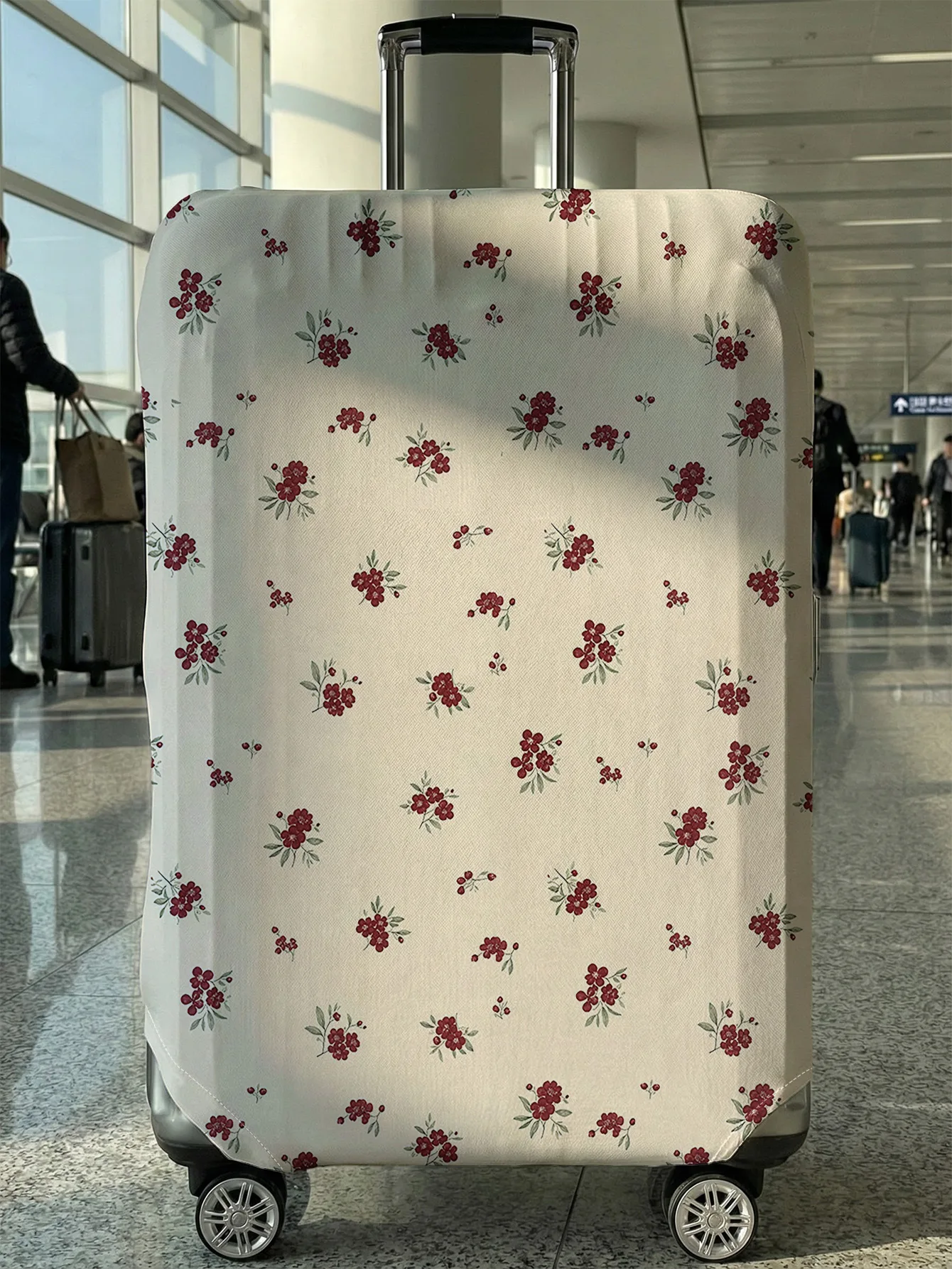 

Red Berry Bouquet Fresh Style Luggage Cover, Suitable for 18-32 Inch Luggage Cover, Luggage Handle Glove, Travel Accessories