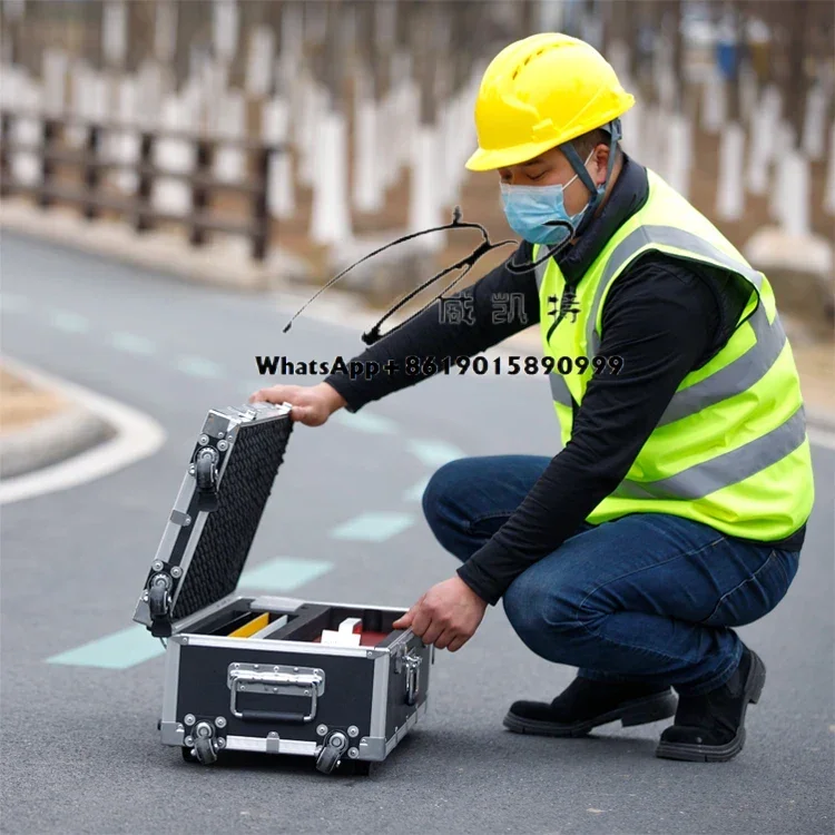 GT-RM-001 Small Mini Horizontal Handheld Portable GPS Detector Data Testing for Road Marking Reflex Instrument