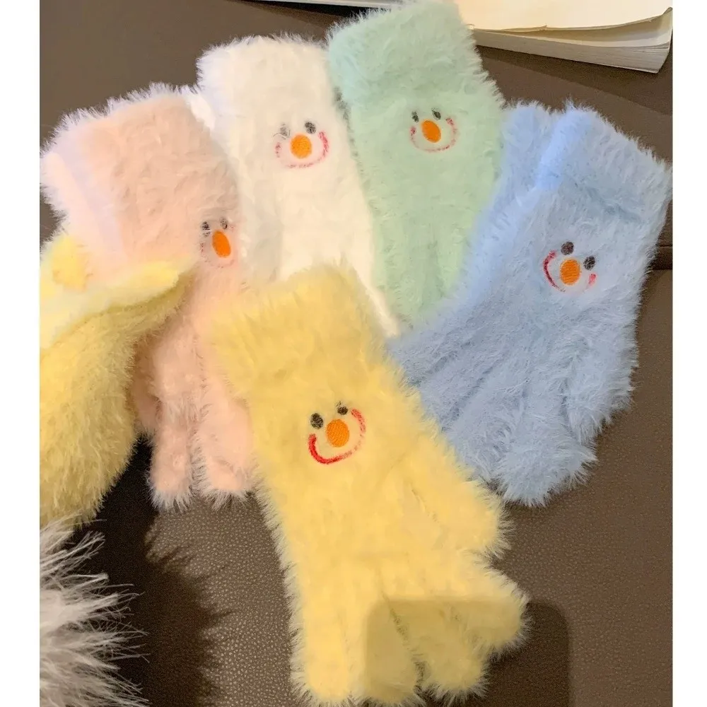 Cute Polyester Faux Mink Fur Gloves Fleece Lining Fluffy Full Finger Gloves Winter Warm Gloves Outdoor Activities