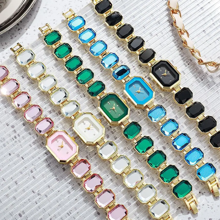 Small Sugar Cube Watch, Big Gem Color Emerald Niche High-End Light Luxury Fashion Bracelet Watch For Women