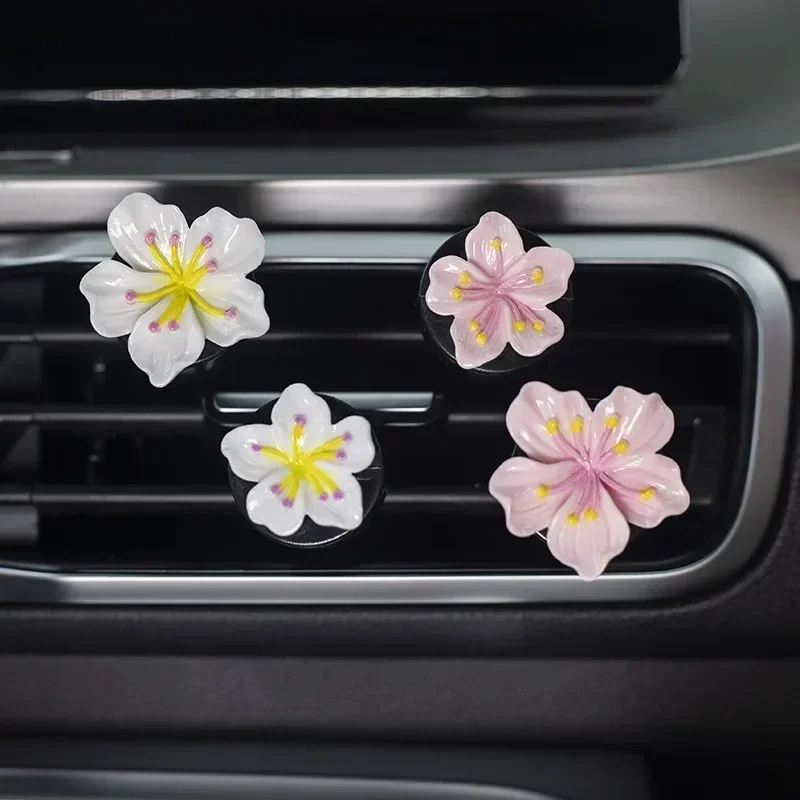 2 New Products Peach Blossom Daisy Flower Car Perfume Clip Car Aromatherapy Air Conditioner Vent Clip Car Fresh Air