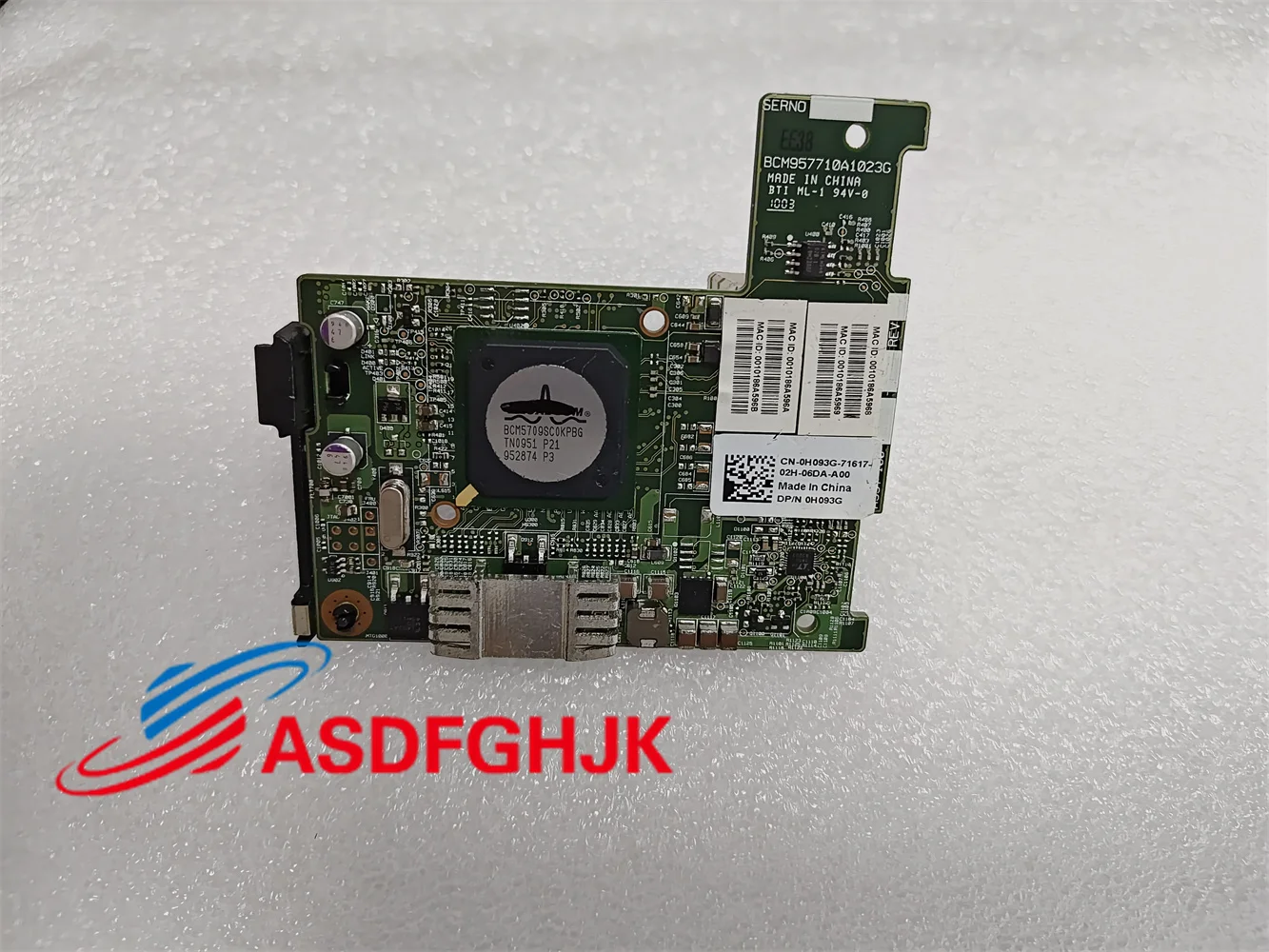 

Маленькая плата CN-0H093G подходит для двухпортовой оптоволоконной канала DELL/Dell Emulex LPE1205, 8 Гбит/с, R072D.