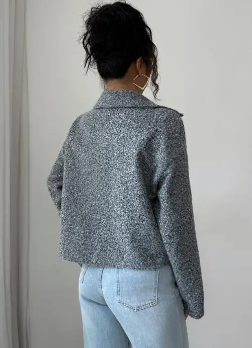 

Women's Jacket 2025 Spring Autumn New Solid Color Elegant Long Sleeved Turn-Down Collar Flip Details Casual Crop Jacket Coat