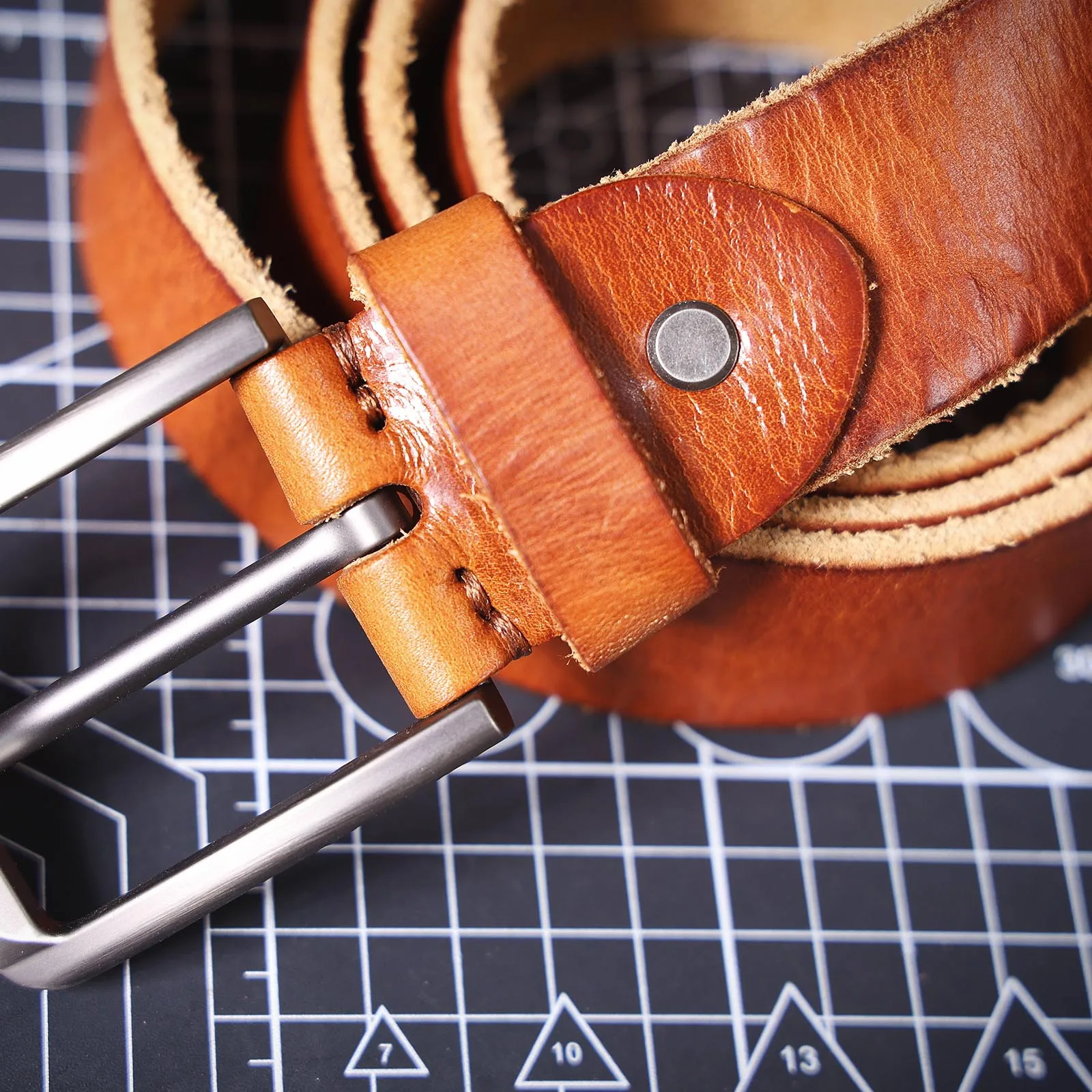 S.WORKER Klassischer Herrengürtel aus echtem Leder mit Dornschließe aus Legierung, Oberschicht aus Rindsleder, Retro-Freizeitgürtel für Jeans mit Geschenkbox – Detail 31