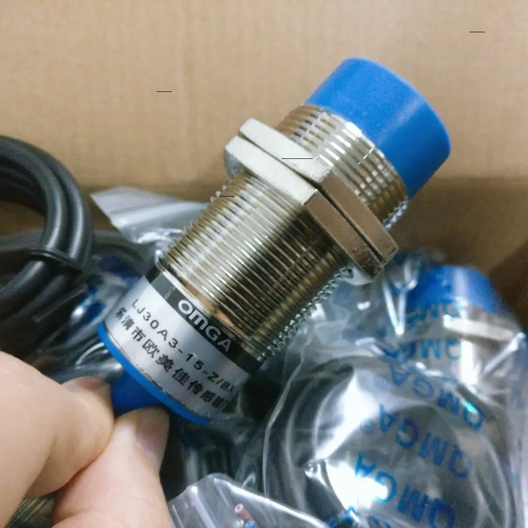 

Индуктивный бесконтактный переключатель OMAX OMGA LJ30A3-15-Z/BX трехпроводной постоянный ток NPN, нормально открытый