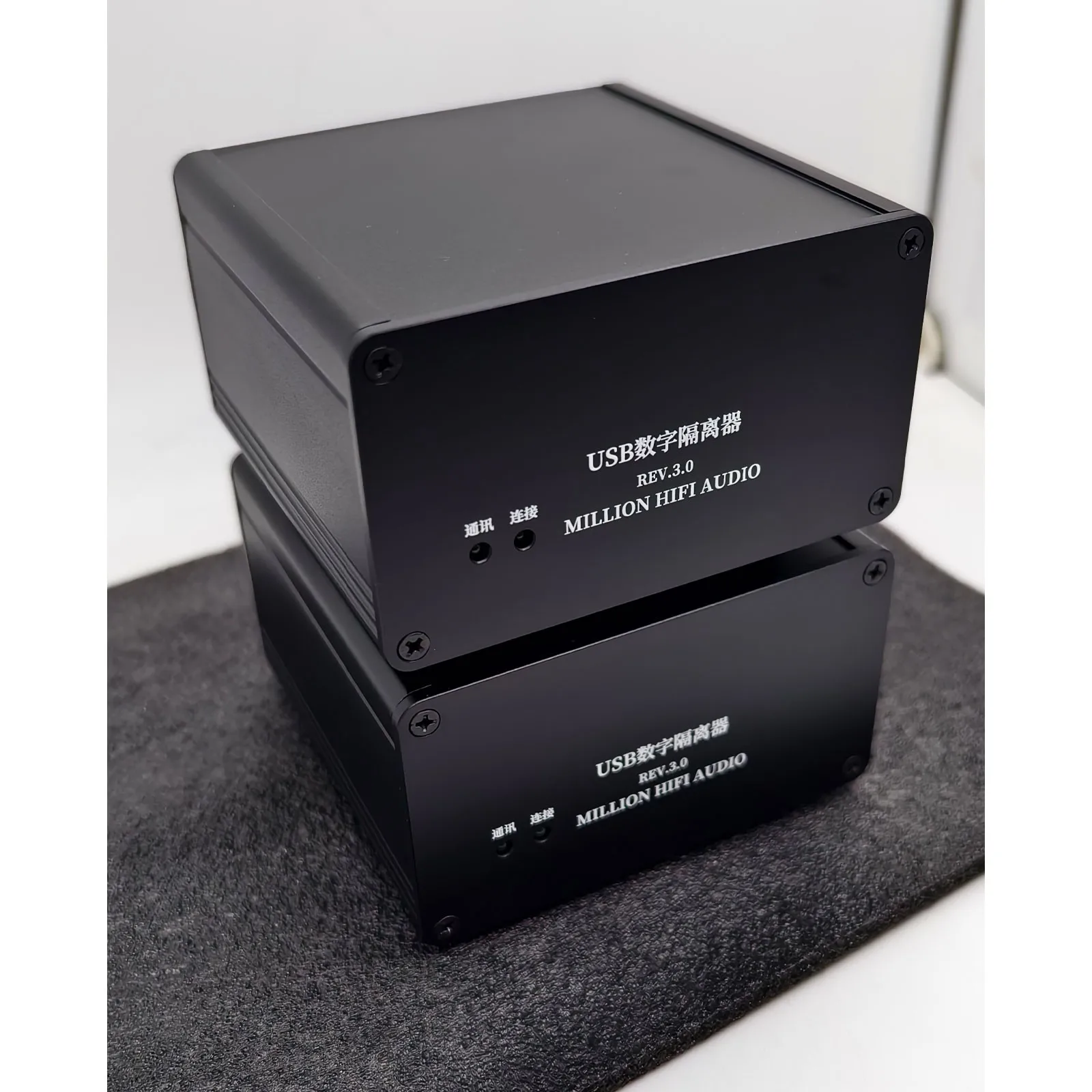 

Wishcolor USB-изолятор для оптического и цифрового аудиооборудования третьего поколения со встроенным SC Cut OCXO и низким фазовым шумом