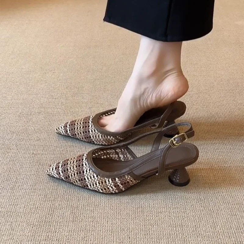 

Retro Style Fashion Simple Comfort Pointed Toe Low Heel Sandals Baotou Woven Color Block One Strap Outside Wear High Heels