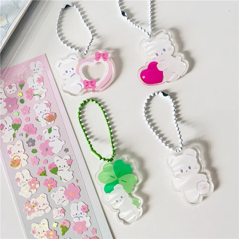 Ins Cartoon Cute Four Leaf Grass Bear portachiavi Toy acrilico Girl Kawaii zaino borsa Zipper decorativo ciondolo ornamento