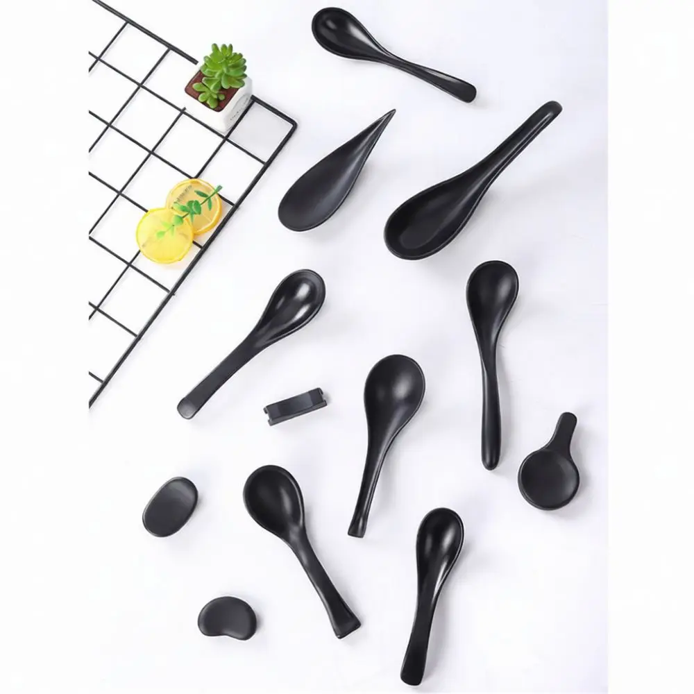 Minimalist Japanese Ramen Spoon Melamine Soup Ladle Sturdy Long Handle Hook Design Matte Color Durable Kitchen Serving Tool