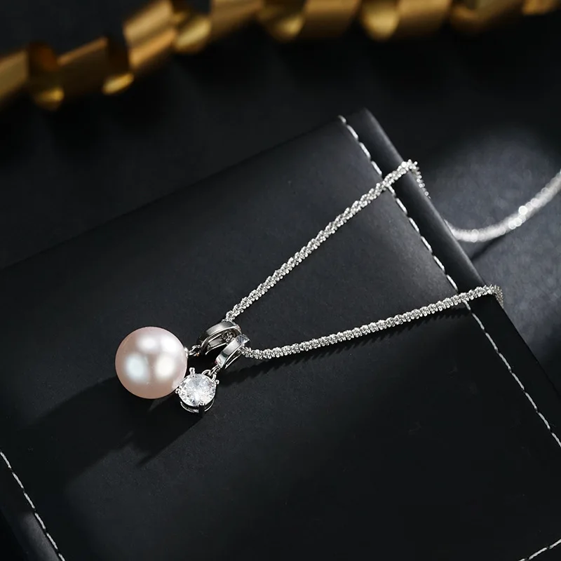 Korean light luxury simple and exquisite two-piece necklace temperament light luxury gentle Manta rose bead necklace