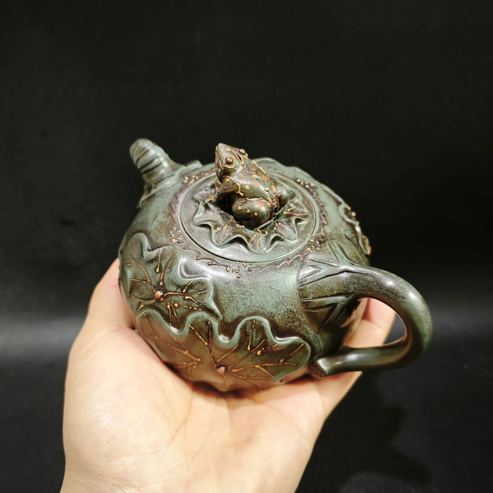 Antique Frog on Lotus Leaf Zisha Teapot 400cc Yixing Sculptural Art Collectible