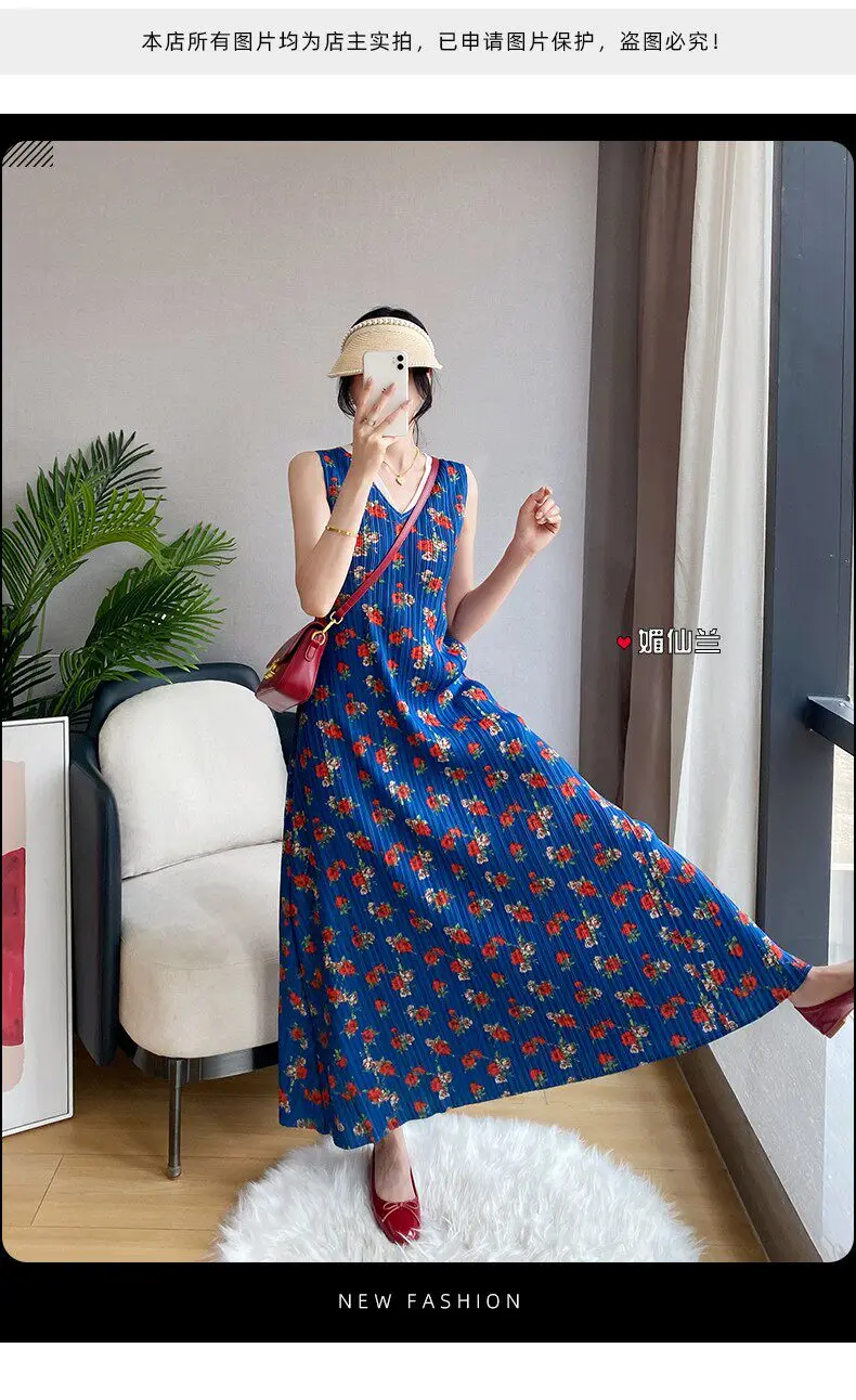 

HOT SELLING Miyake Vacation Resort V-neck Blue Floral Long Dress Women's Summer A-line Pleated Sleeveless Tank Dress IN STOCK