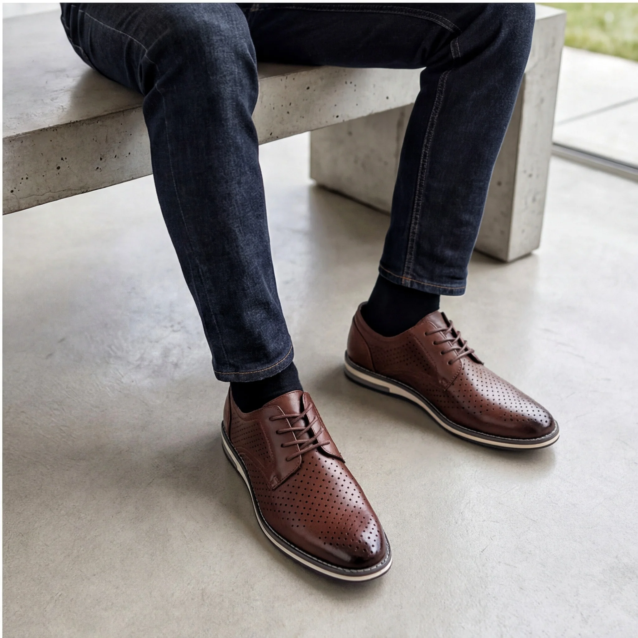 Braune atmungsaktive Herren-Freizeitschuhe, flache Schuhe mit Lochmuster, Herren-Sommerschuhe – Detail 4