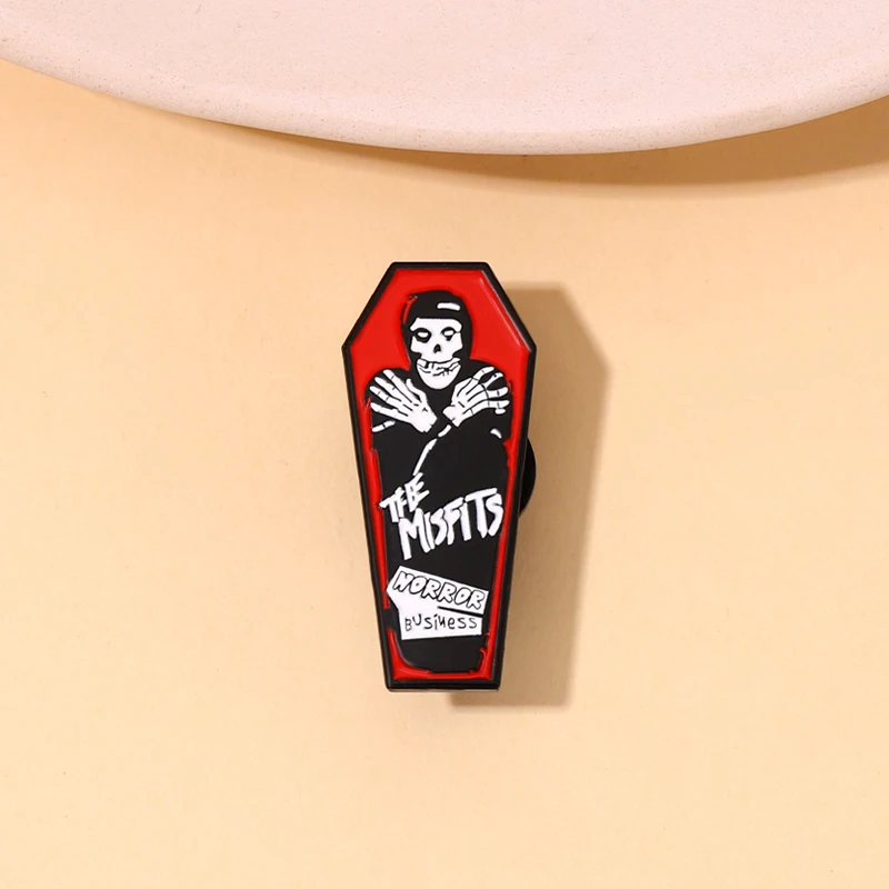 Misfits Horror Business Band Enamel Pin Crimson Skull Coffin Brooch Punk Metal For Denim Knapsack Badges Jewelry Gifts Wholesale