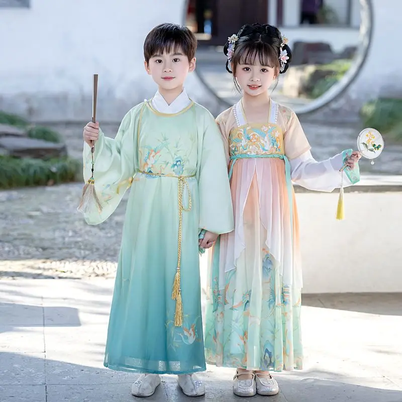 小学生のための中国の刺繍された漢服、子供の古代の衣装、超不滅、夏の毎日の服