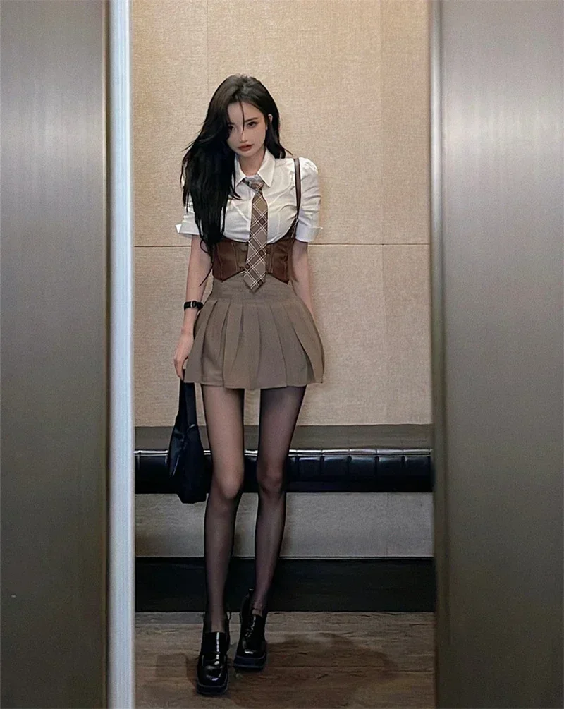 European And American Style JK Uniform Set Hot Girl Slim Girdle Waist Shirt White Short Sleeved Mini Pleated Skirt Khaki Summer