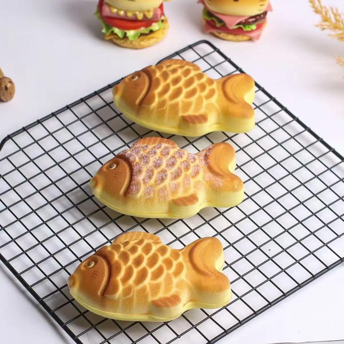 1PCS High-Quality New Squeeze Slow Rebound Simulation Food Taiyaki Bread Model Food Toy Stress Relief Squeeze Gift view 2