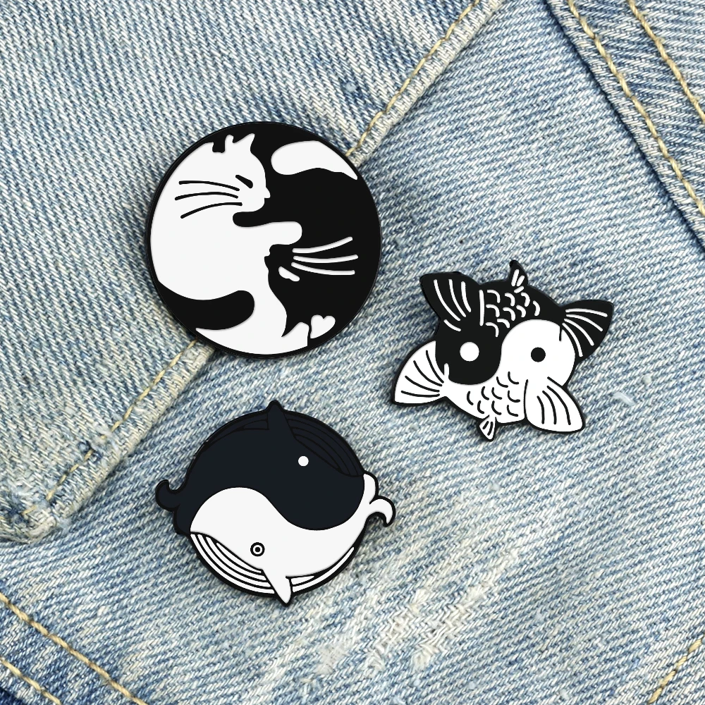 Black White Tai Chi Cat Hugging Brooch Enamel Yin Yang Koi Fishs Whale Combination Round Badge Clothes Lapel Pin Cartoon Jewelry