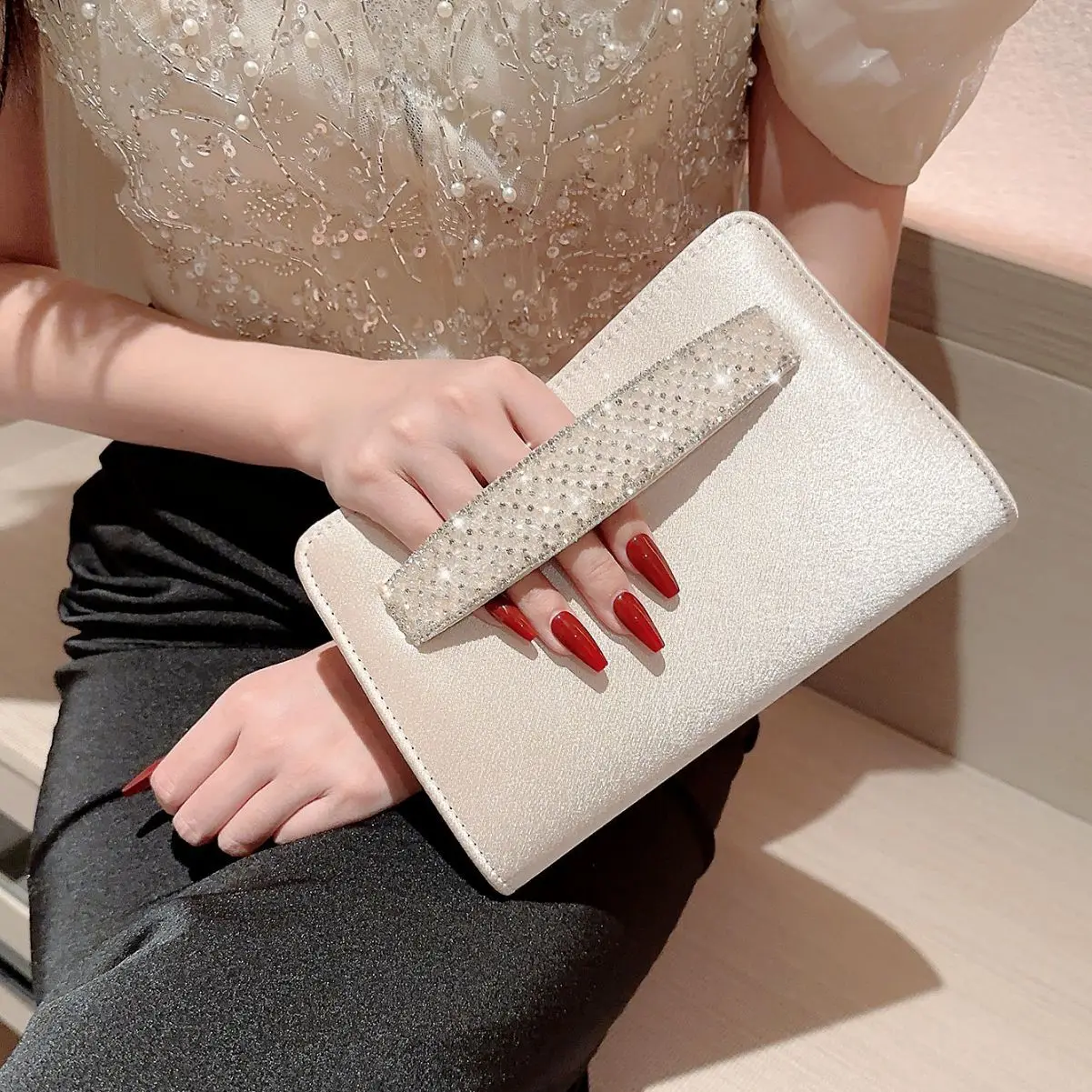 2023 New Glitter Diamond Evening Bags Elegant Women Clutch Purse Dinner Banquet Clutches Fashion Handbags Luxury Shoulder Bags