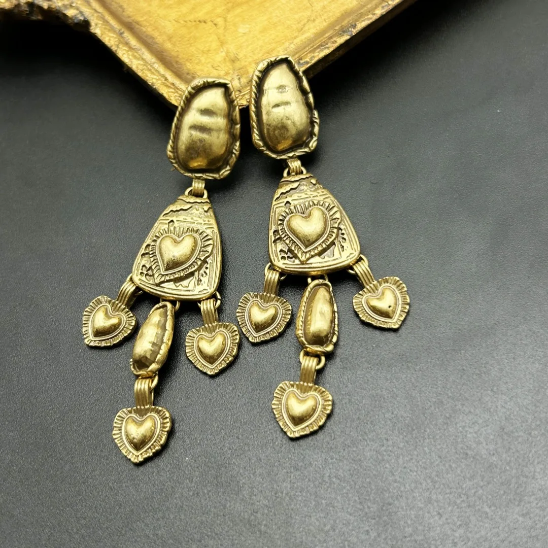 Vintage Western Retro Distressed Shoulder-Hugging Earrings Old Gold Tassel Craft Court Style