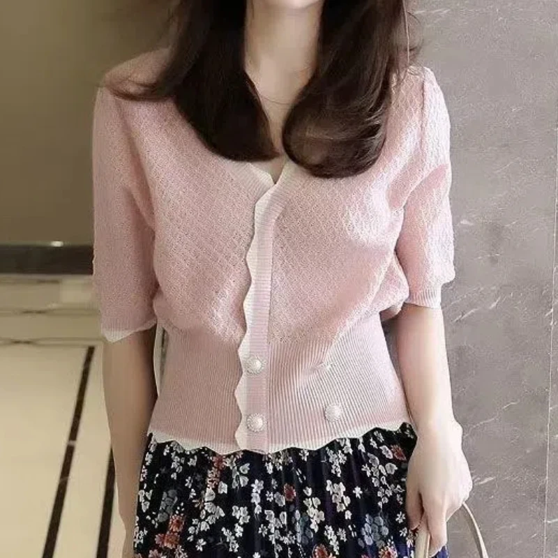 Fashion Summer T-Shirts Women Solid Ice Silk V-Neck Button Screw Thread Ruffles Temperamen Short Sleeve Pullovers Knitted Tops