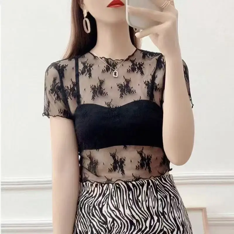 Kurzärmeliges T-Shirt mit Holzohren-Spitzenkante und hohlem Spitzenmuster, Damen-Trägerrock mit Anti-Licht-Effekt, kurzes Oberteil aus Eisseiden-Mesh – Detail 7
