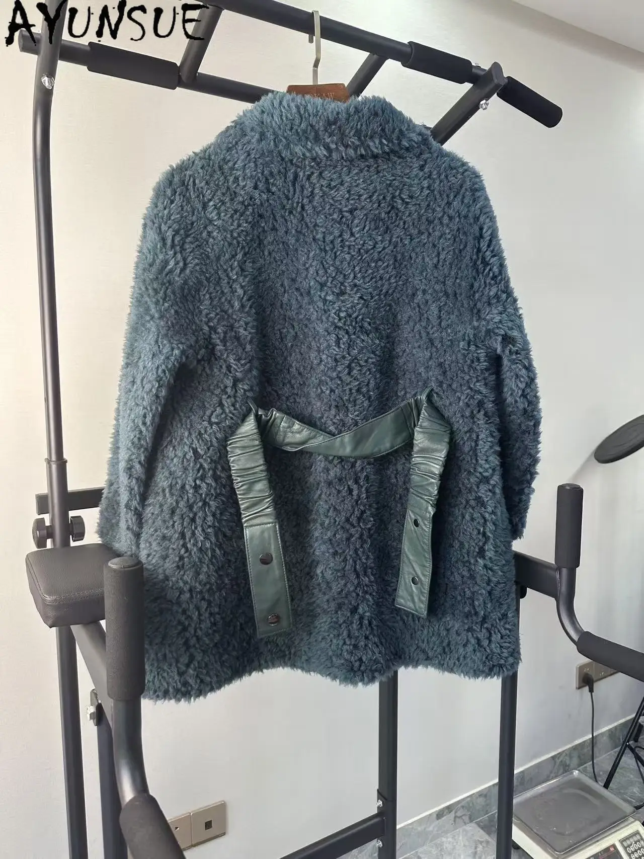 سترة من الصوف الحقيقي من AYUNSUE ملابس شتوية للنساء معاطف نسائية دافئة معطف فريد متوسط الطول تعزيز عيوب صغيرة لا استرداد ولا تبادل #2
