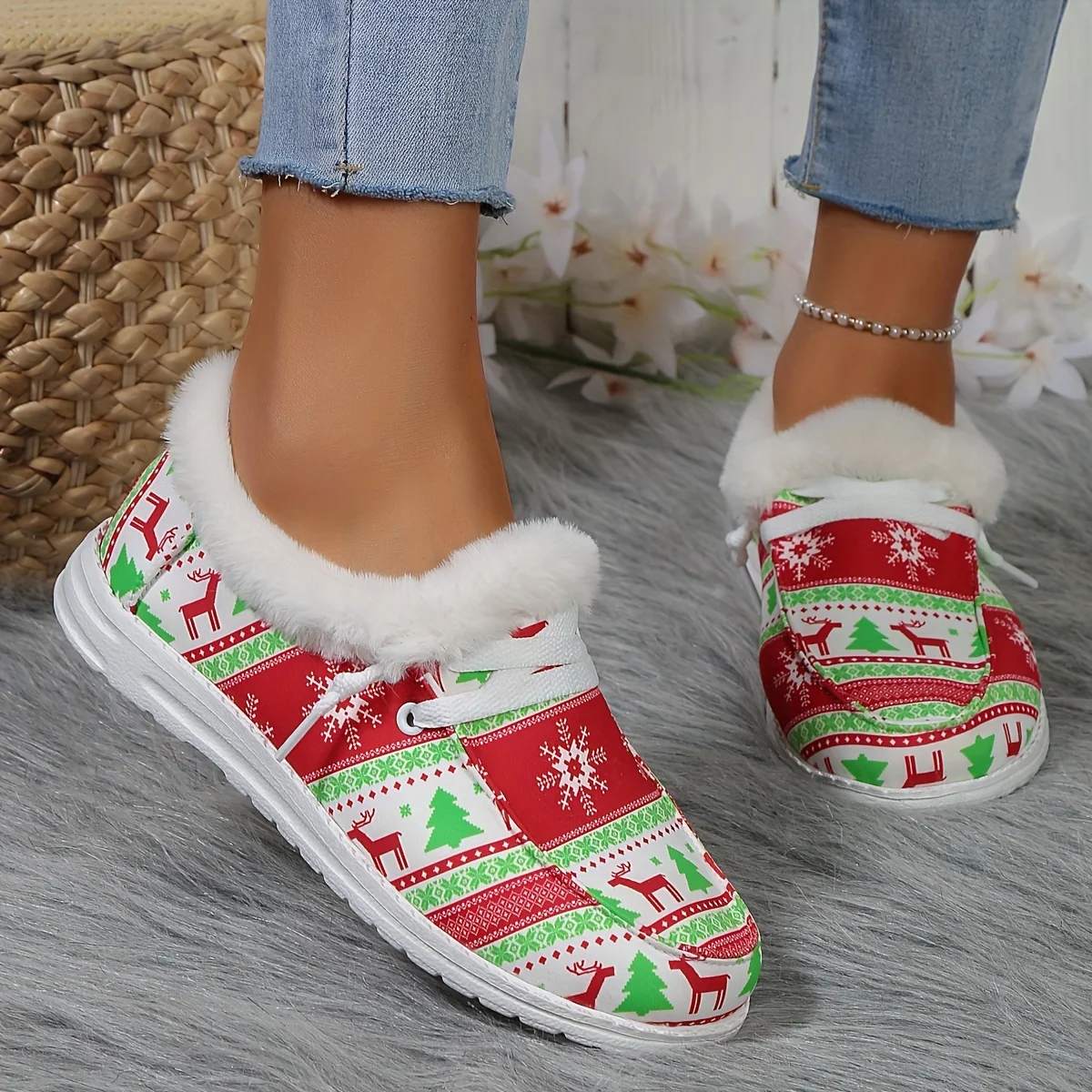 Women's Christmas Cartoon Elements Print Thickened Canvas Shoes Comfortable Low Top Warm Sneakers Christmas Gifts