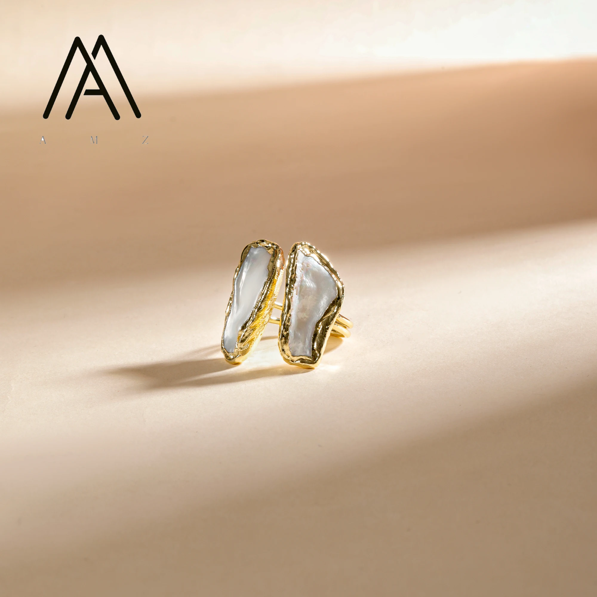 مجوهرات اللؤلؤ المفتوحة الفريدة من نوعها من اللؤلؤ الطبيعي خواتم فاخرة غير منتظمة مطلية بالذهب حصريًا للنساء ملابس الحفلات هدية مثالية