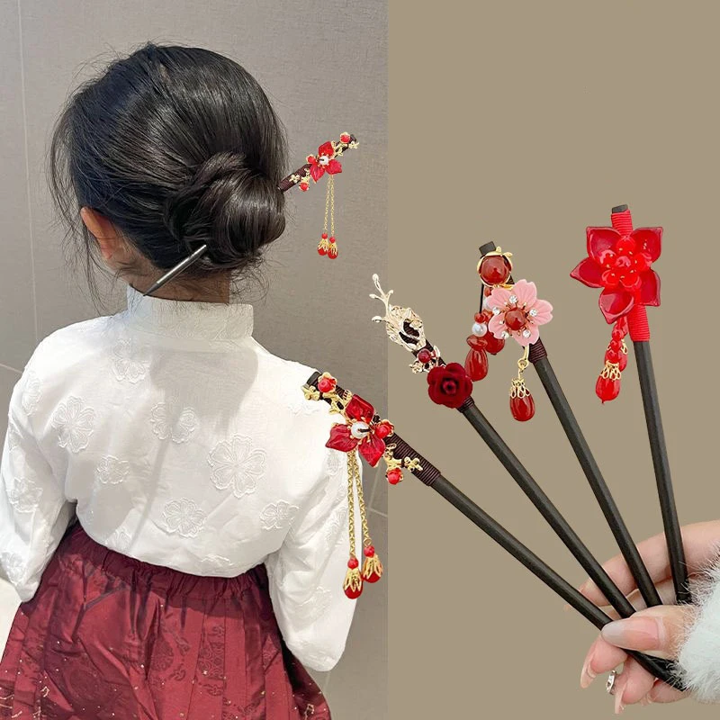 Horquilla de madera con diseño de nicho chino Retro para mujer y niño, diadema hecha a mano, multiusos, rosa roja, horquilla con borla a la moda