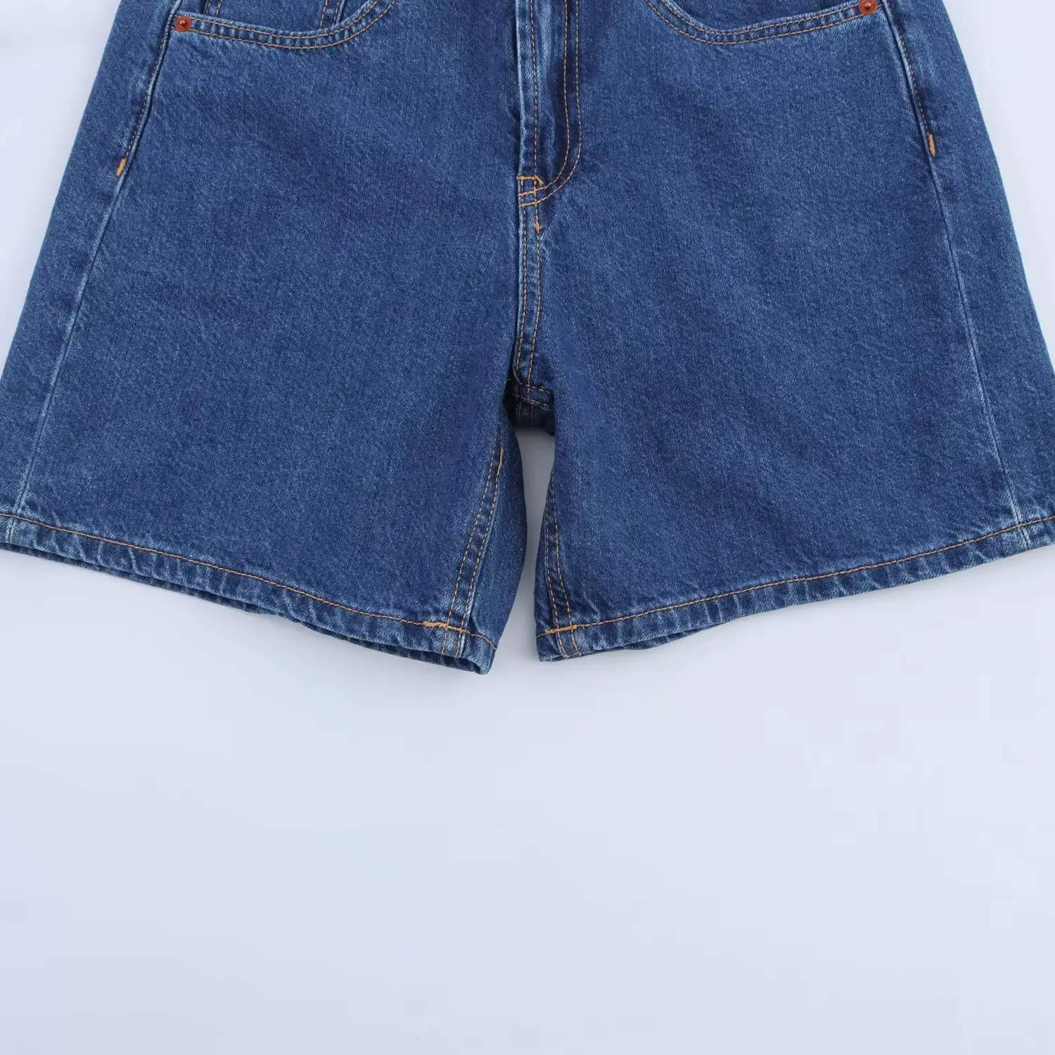 2025 nueva ropa de verano para mujer, moda informal, pantalones vaqueros cortos versátiles, sencillos, cómodos, sueltos, ajustados, de cintura alta