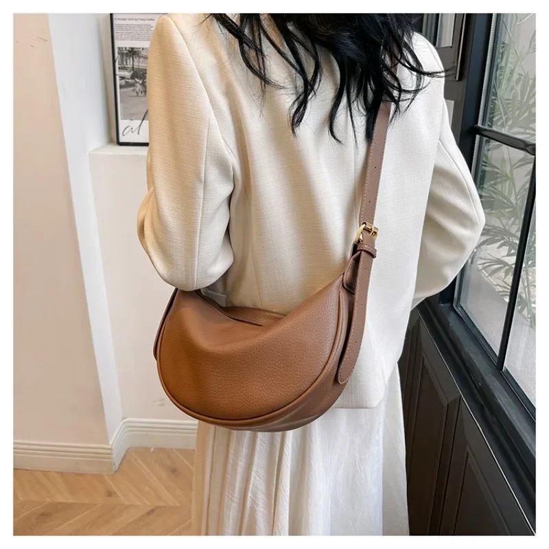 

Trendy Designer Simple Diaper Bags For Women Chic Minimalist Shoulder Bag Large Capacity Leather Tote Bag Classic Solid Color
