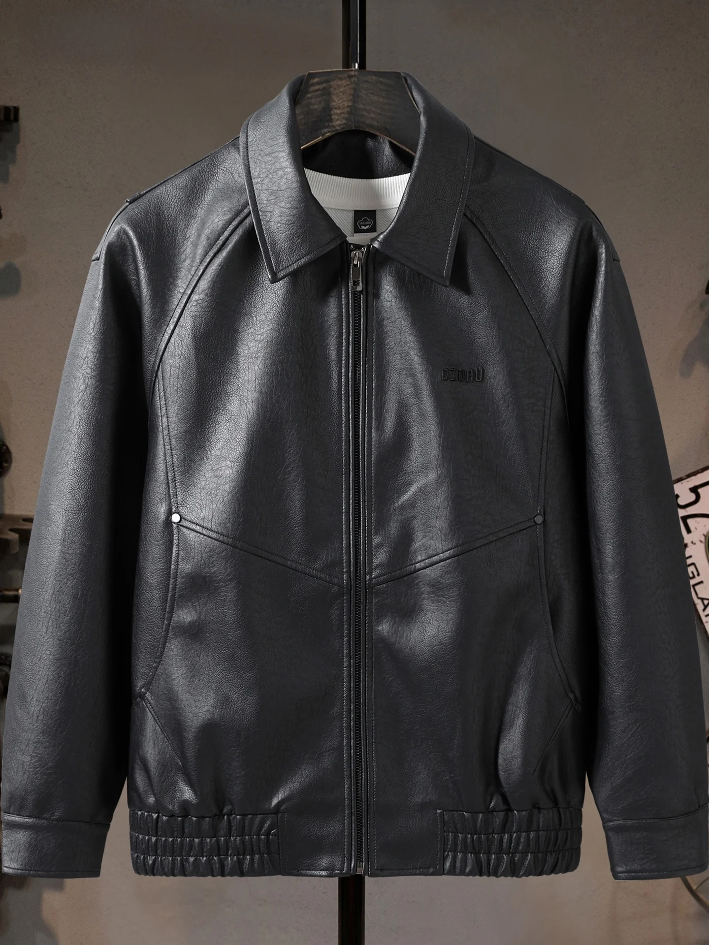 

Classic American Bla PU Leather Jaet Men's Loose Vintage Motorcycle Outerwear Autumn Winter New Sle Faionable Streetwear