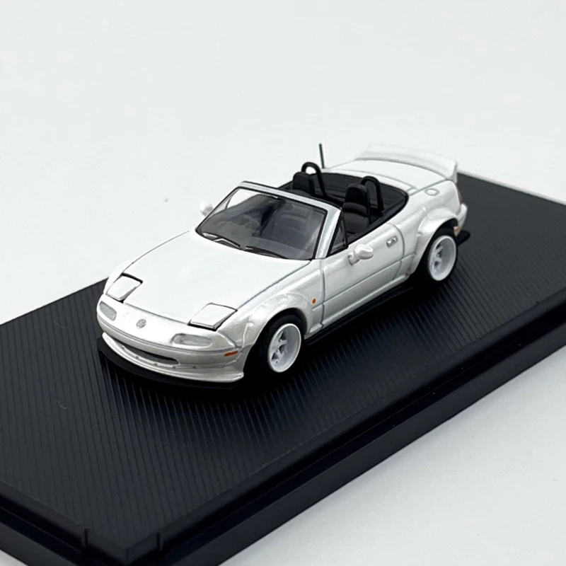 

MT 1:64 Mazda MX-5 Rocket Bunny White Alloy Car model Static Collection Decorated Holiday Gifts Toys