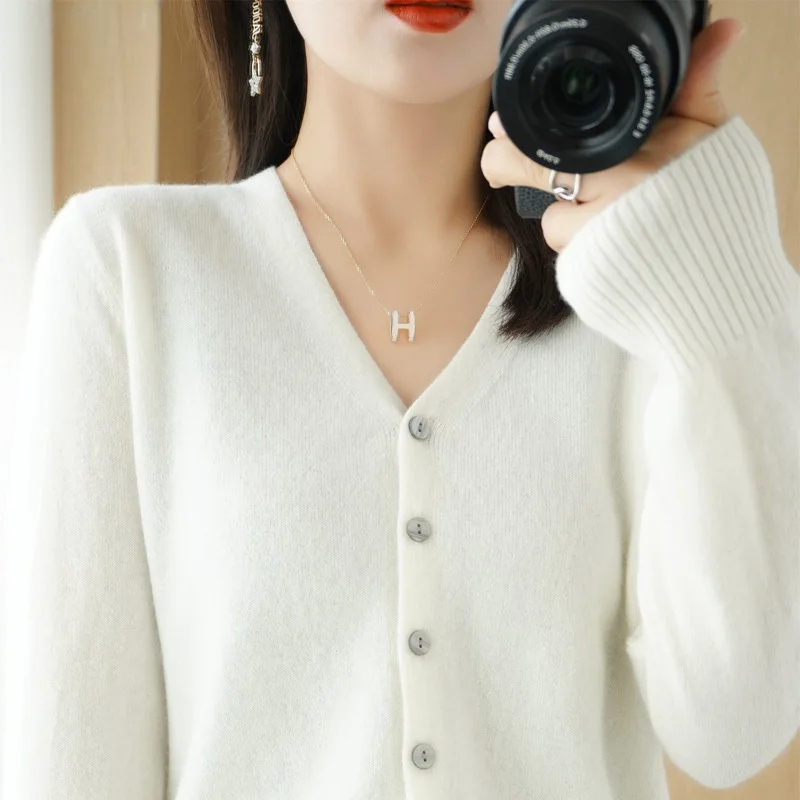 Cardigan Coat Women\'s Knitted Base Shirt V-neck Long Sleeve New Korean Style Outer Sweater For Spring And Autumn 2024