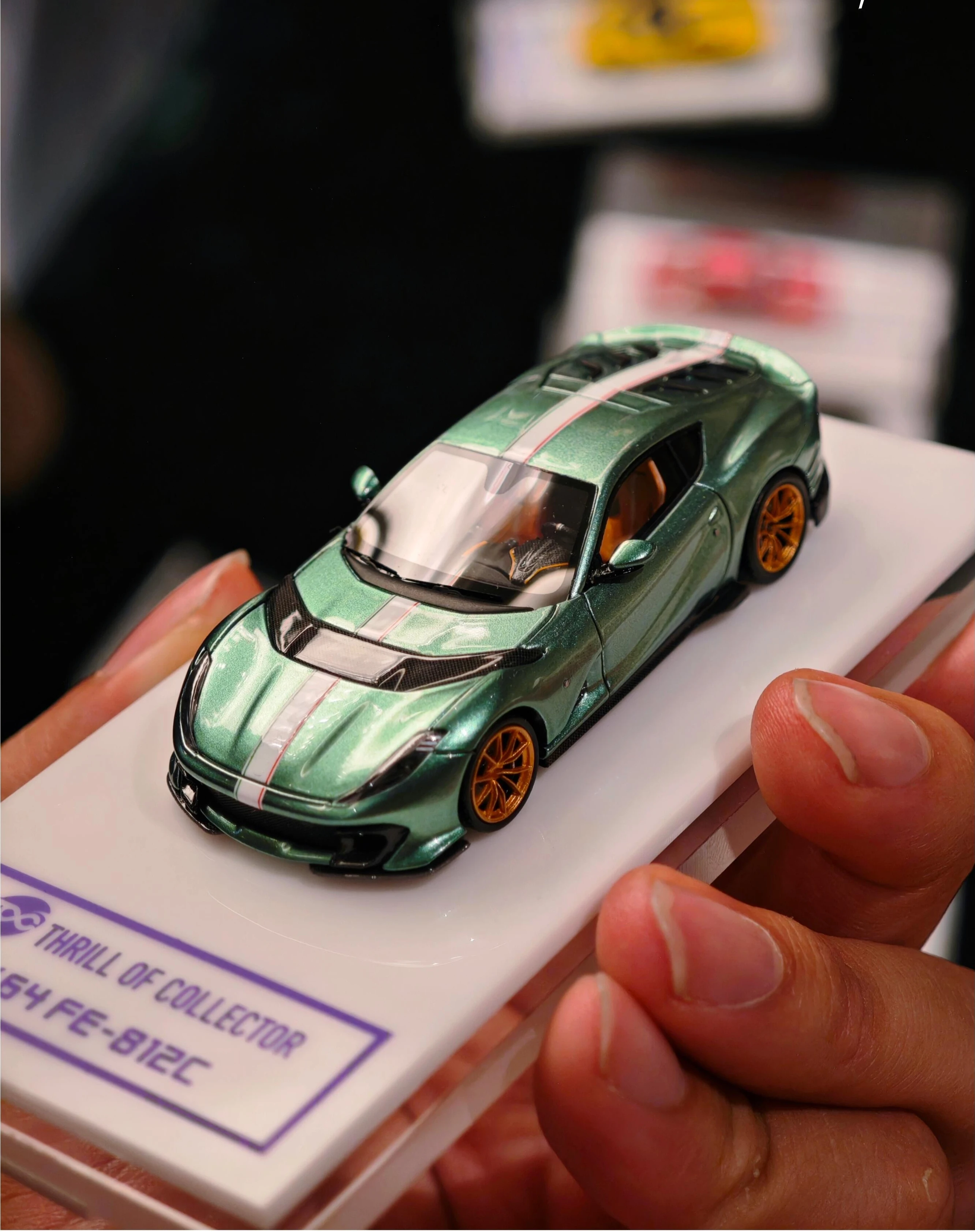 Fuelme 2025APAxpo 1:64 812C Model Samochodu z Żywicy, Limitowana Edycja Kolekcjonerska