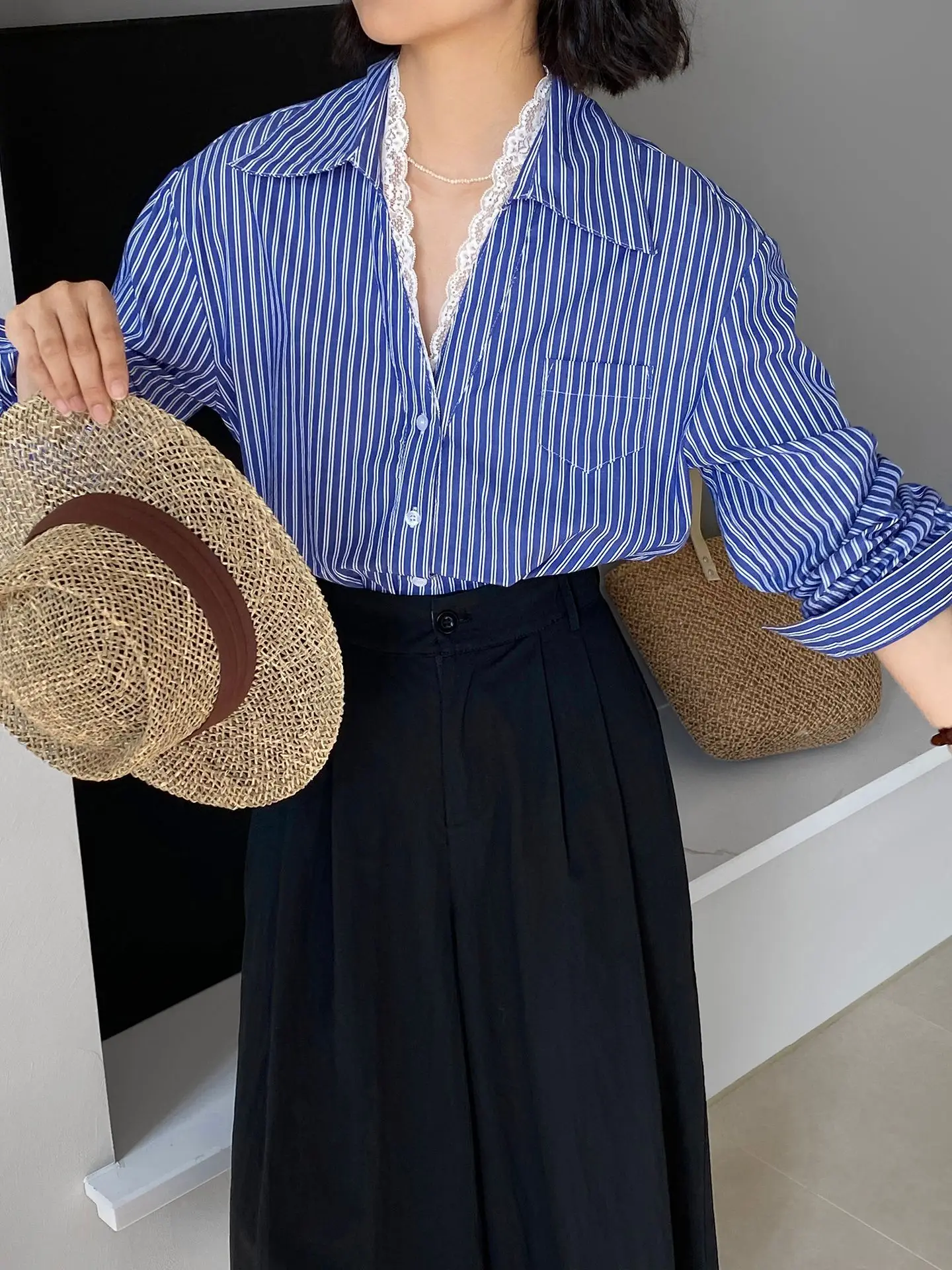 Chemise à rayures bleues et blanches en dentelle française pour femmes, haut Chic de Style coréen, printemps