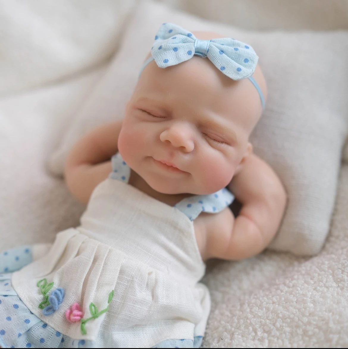 

8-дюймовая кукла Sleeping Reborn Baby из платинового силикона-реалистичного мирного выражения, гипоаллергенная мягкая художественная кукла с ограниченным тиражом