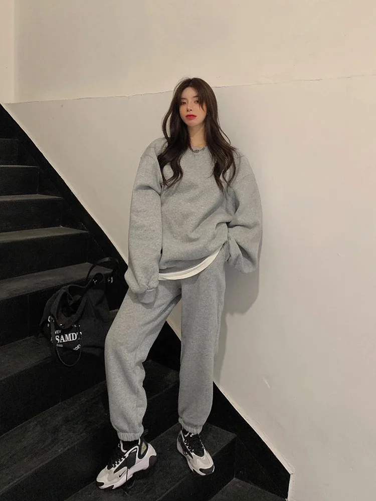 Winter Plus Velvet Tracksuit Women New Fashion Casual Two Piece Sets Woman Korean Loose Sweatshirts and Sweatpants