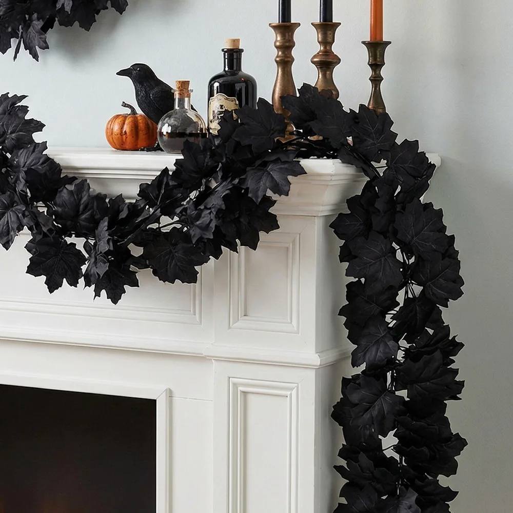 Schwarze Ahornblatt-Kränze, verbesserte künstliche Herbstblätter, Halloween-Dekoration für Zuhause, Kamin, Treppe, Fenster, Haustür, Ornamente – Detail 3