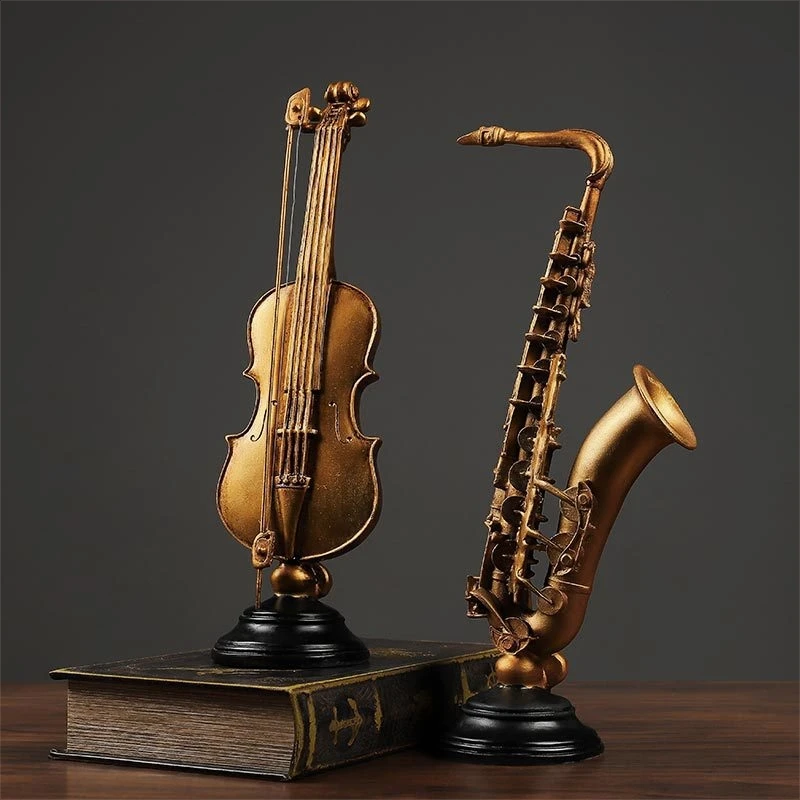 

Creative retro European saxophone violin instrument model resin decoration bar home bookshelf wine cabinet decoration