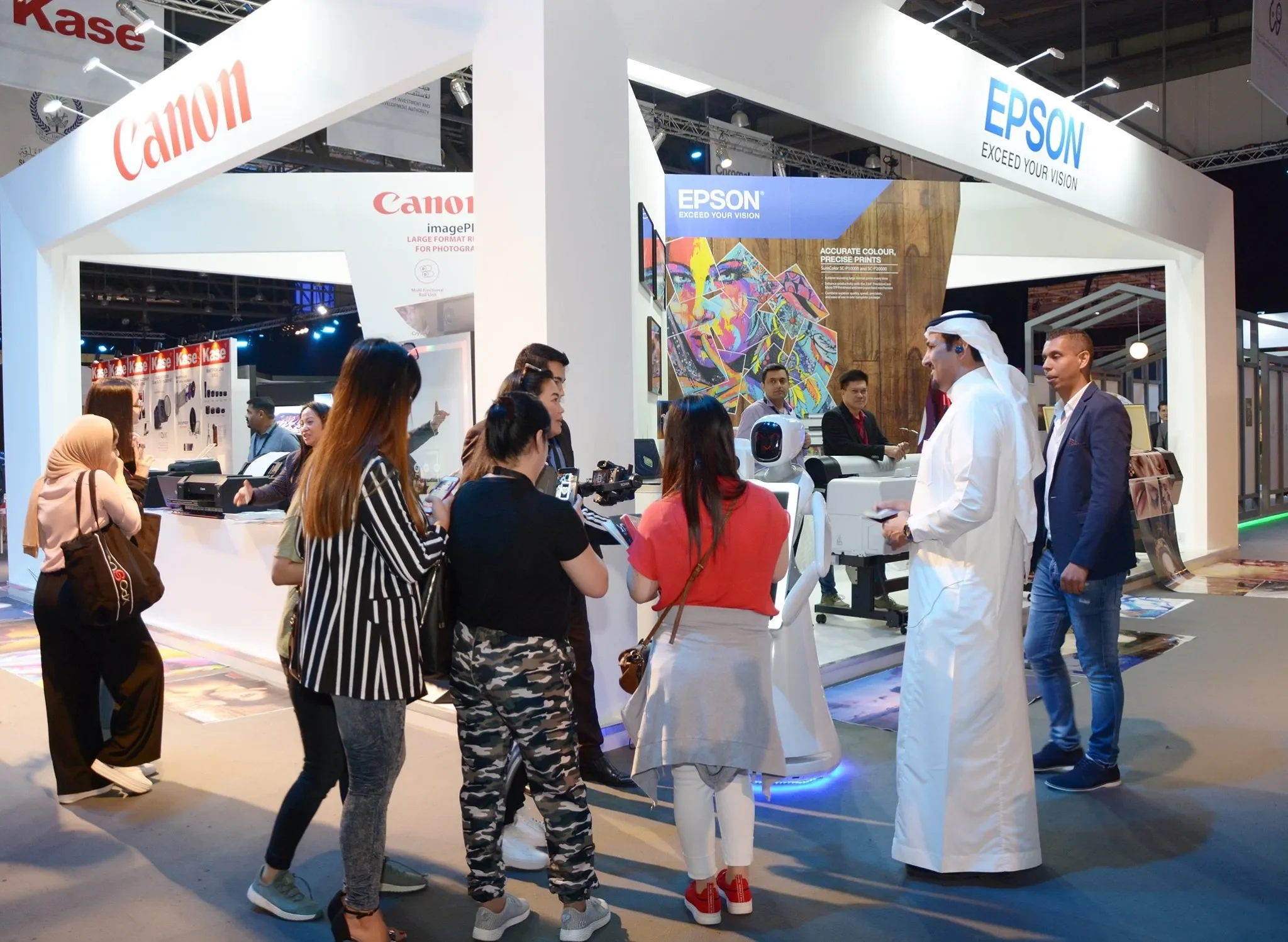 Robot layanan cerdas yang dapat diprogram AI untuk solusi Booth Foto