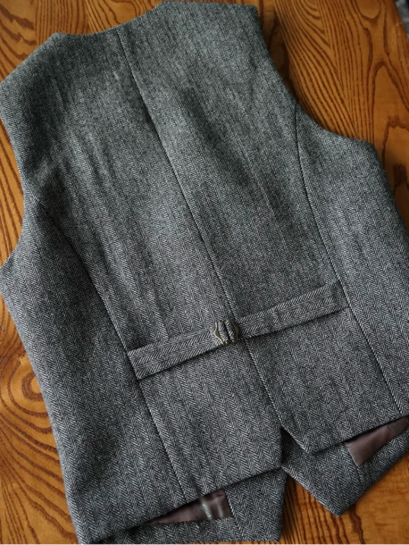 Men's Vest V-neck Sleeveless Herringbone Pattern Elegant Suit Jacket Warm and Windproof 2023 New Product