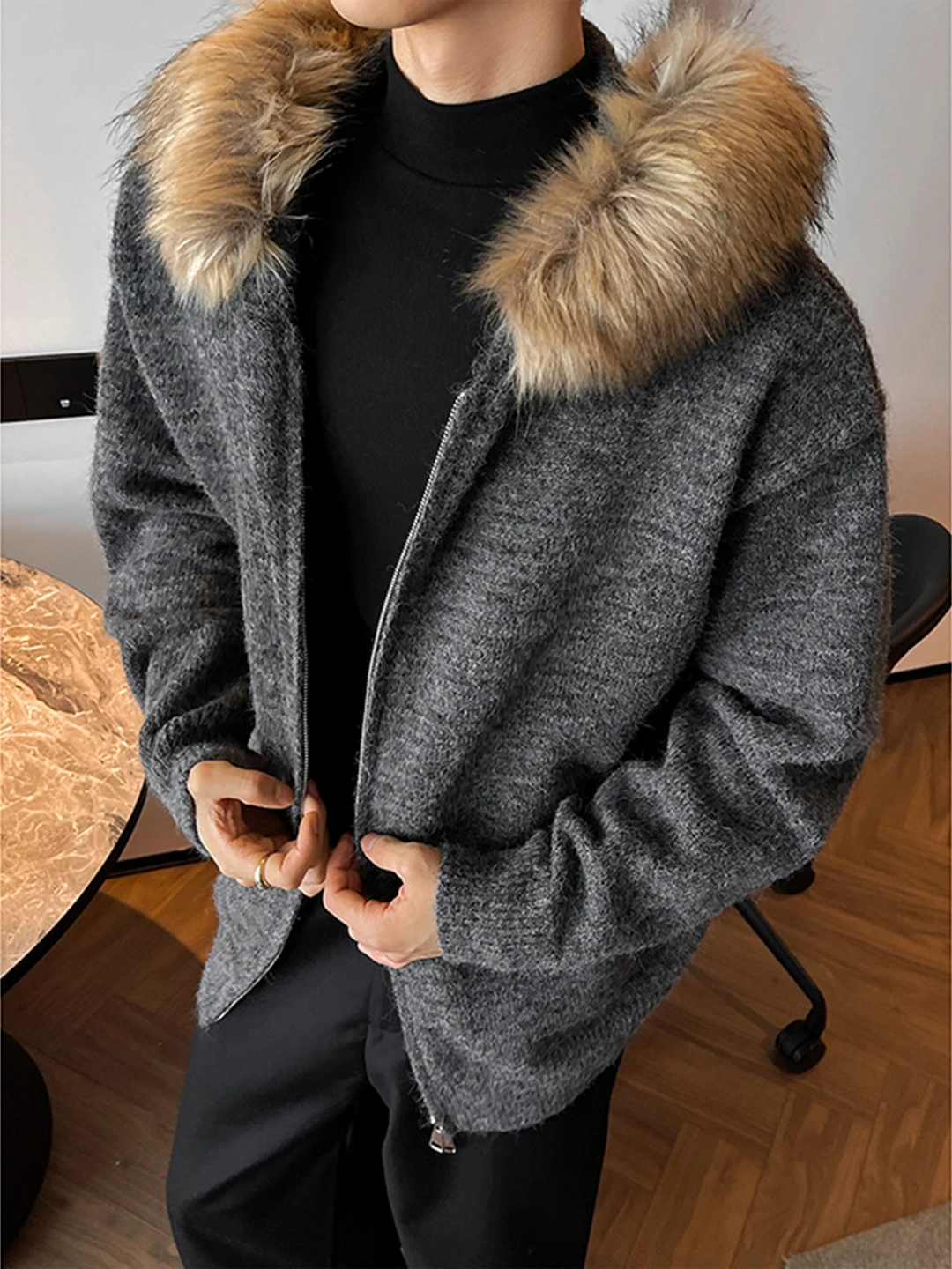 Men's 2025 Autumn Winter New Hooded Knit Sweaters High-end Short Sweatshirts Detachable Faux Fur Collar Cardigan Sweater Jackets