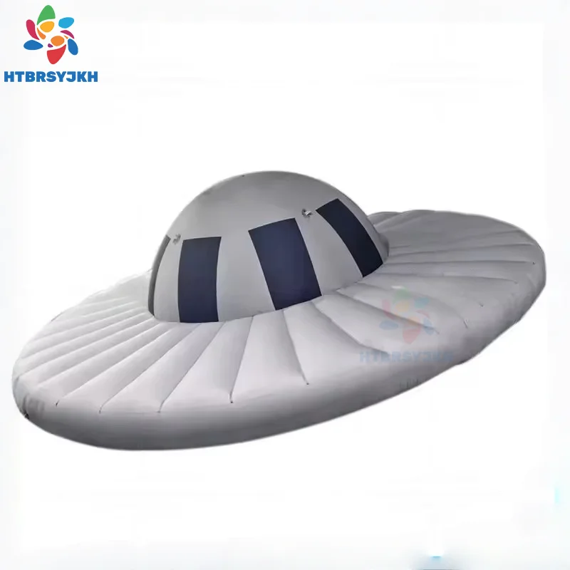 Flugzeugförmiges UFO-Modell mit Inflation, aufblasbare Cartoon-Imitation, Fantasy-Weltraumthema mit kreativer Technologie